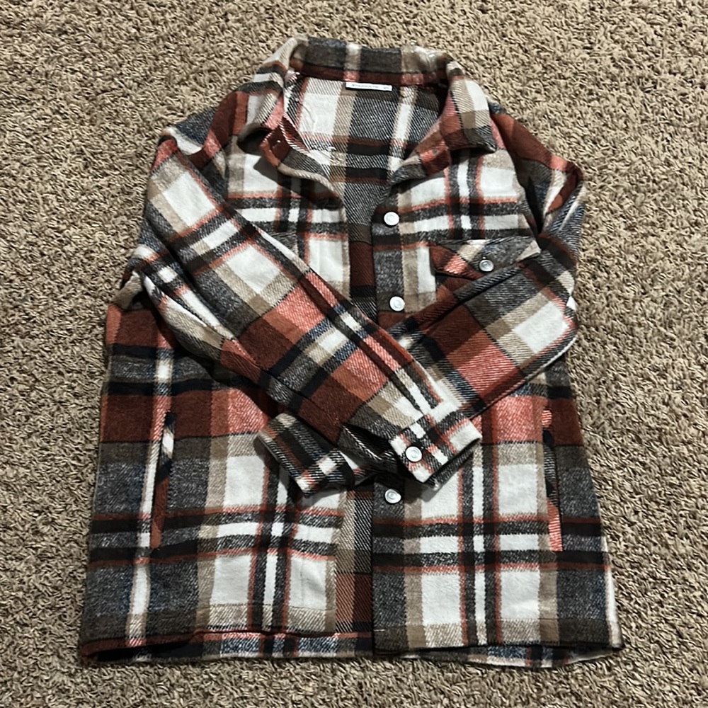 Shacket - Picture 2 of 4